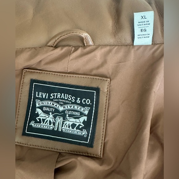 NWT Levi’s Water Resistant Faux Leather Puffer Jacket in Caramel. Size XL. - Picture 9 of 9